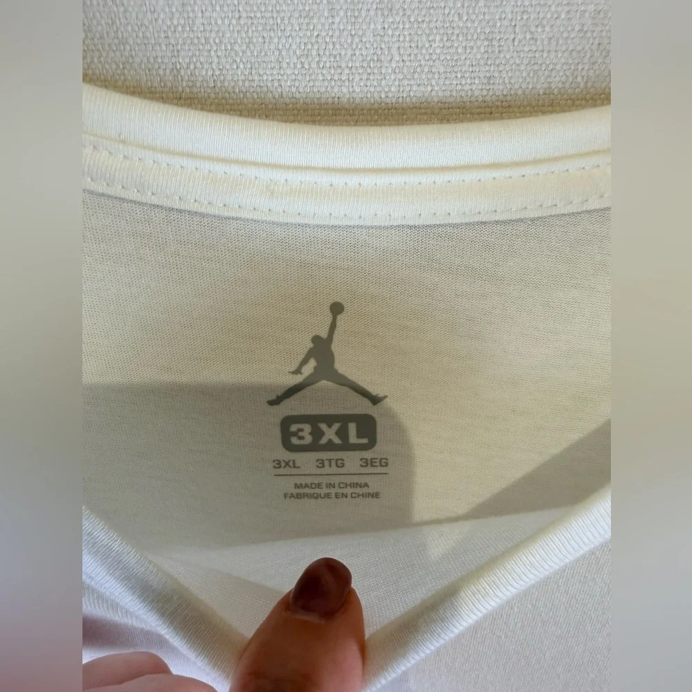 Air Jordan Men’s 3XL White 3/4 Sleeve Graphic T-Shirt NWT Wings Logo